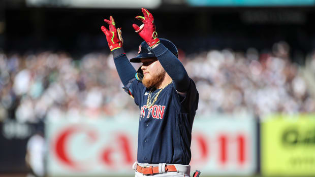 Outfielder Alex Verdugo